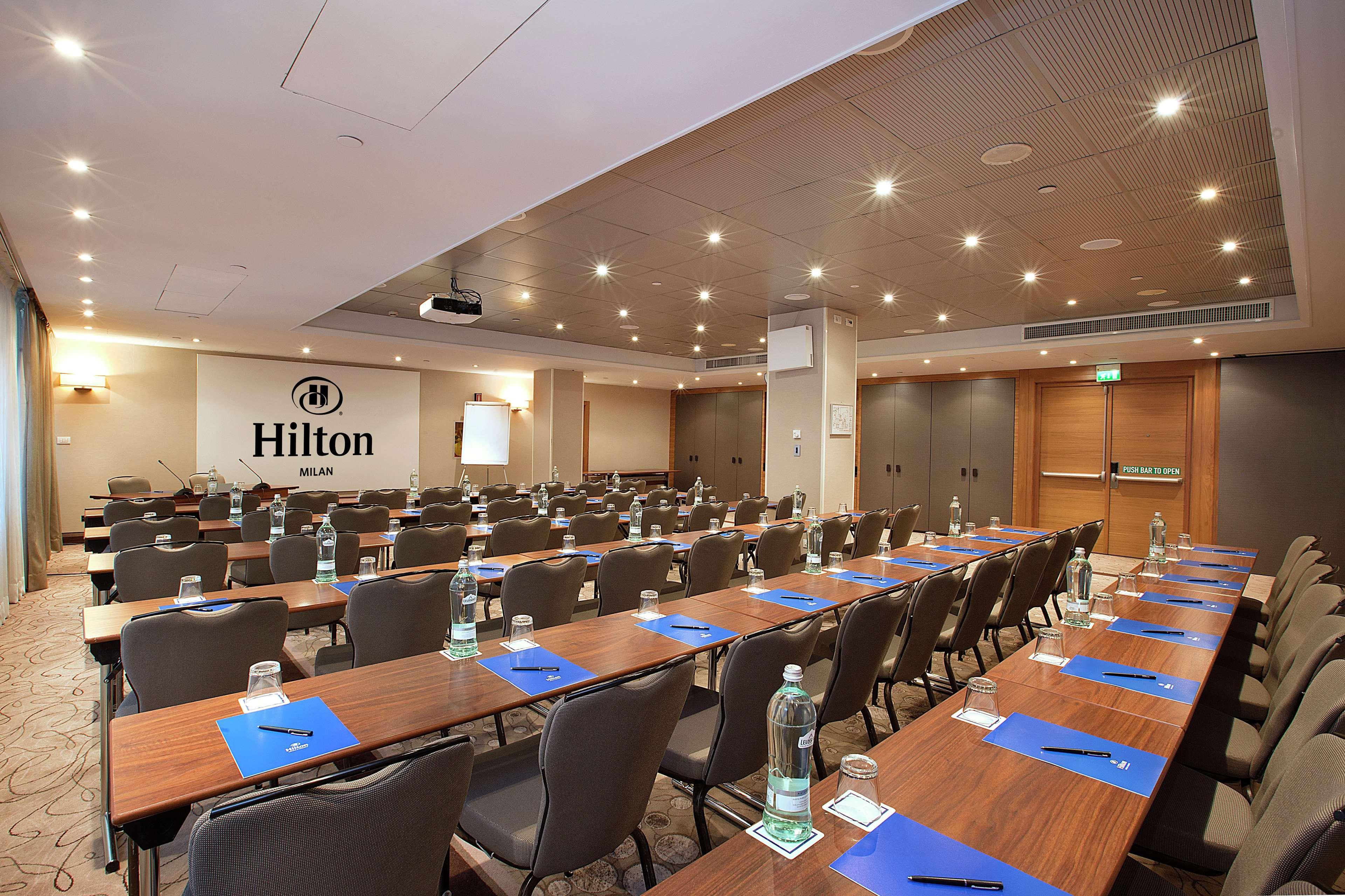 Hotel Hilton Milano Esterno foto