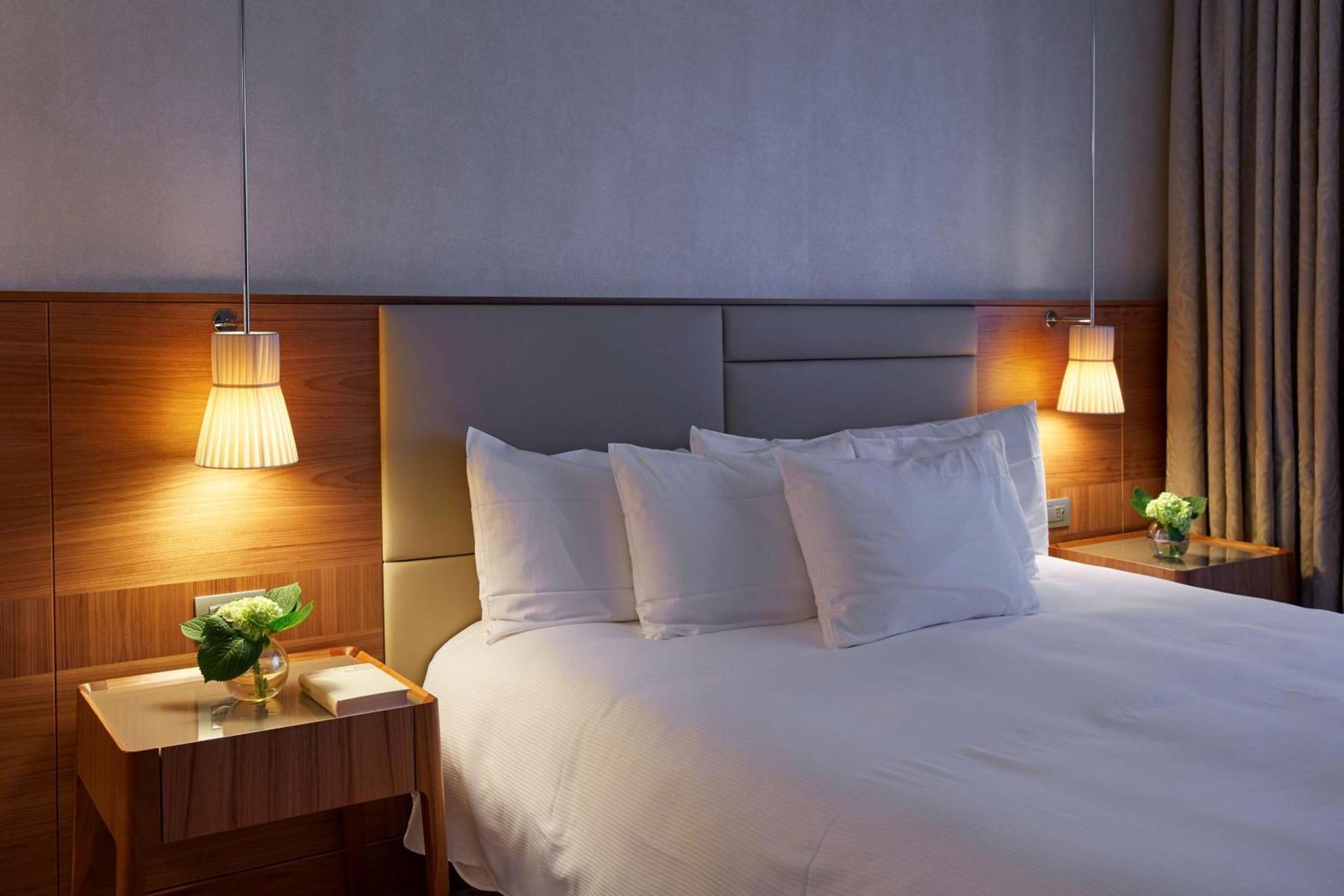 Hotel Hilton Milano Esterno foto