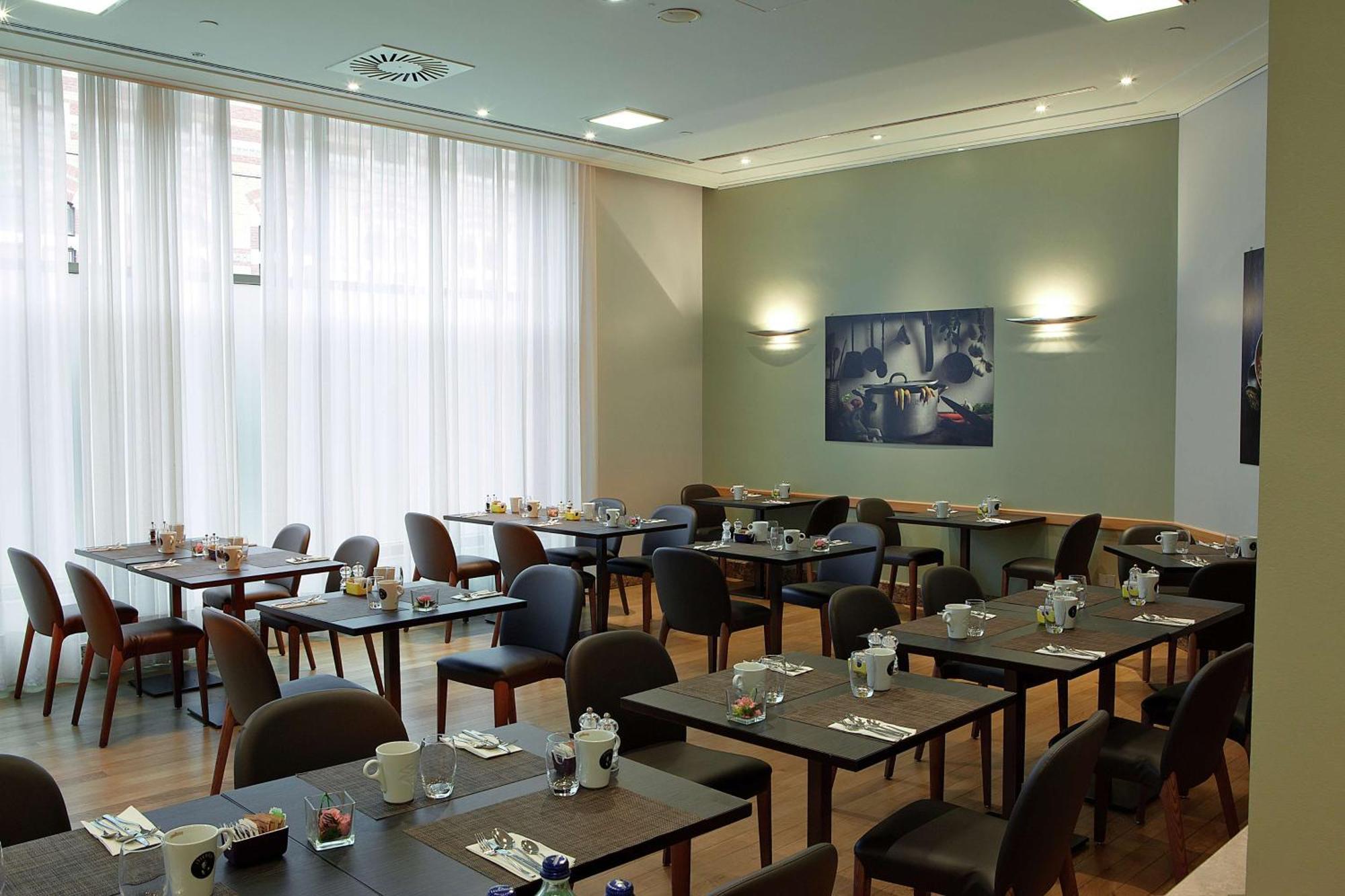 Hotel Hilton Milano Esterno foto
