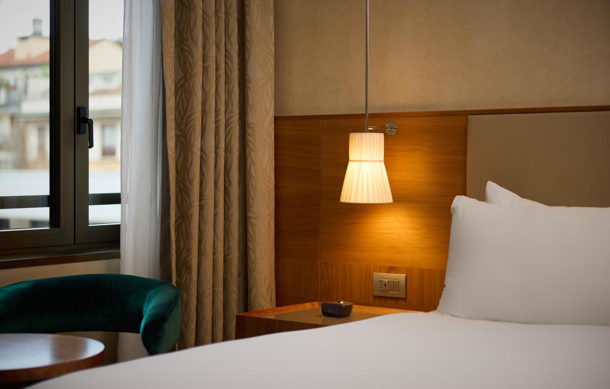 Hotel Hilton Milano Esterno foto